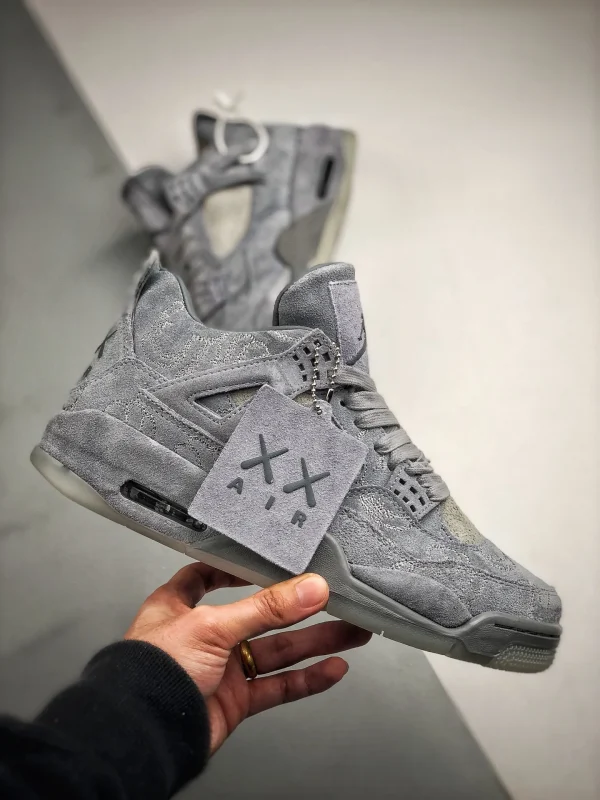 KAWS X AIR JORDAN 4